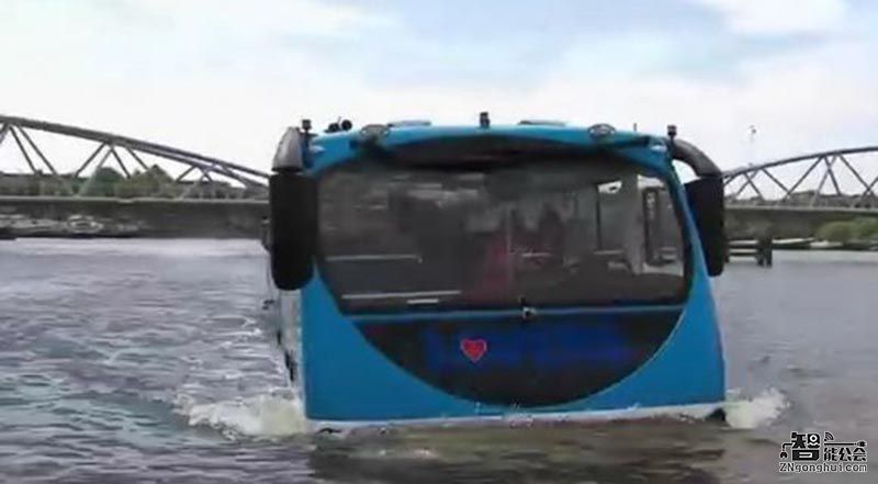 最牛公交掉头算什么？看完这个视频震惊了 智能公会