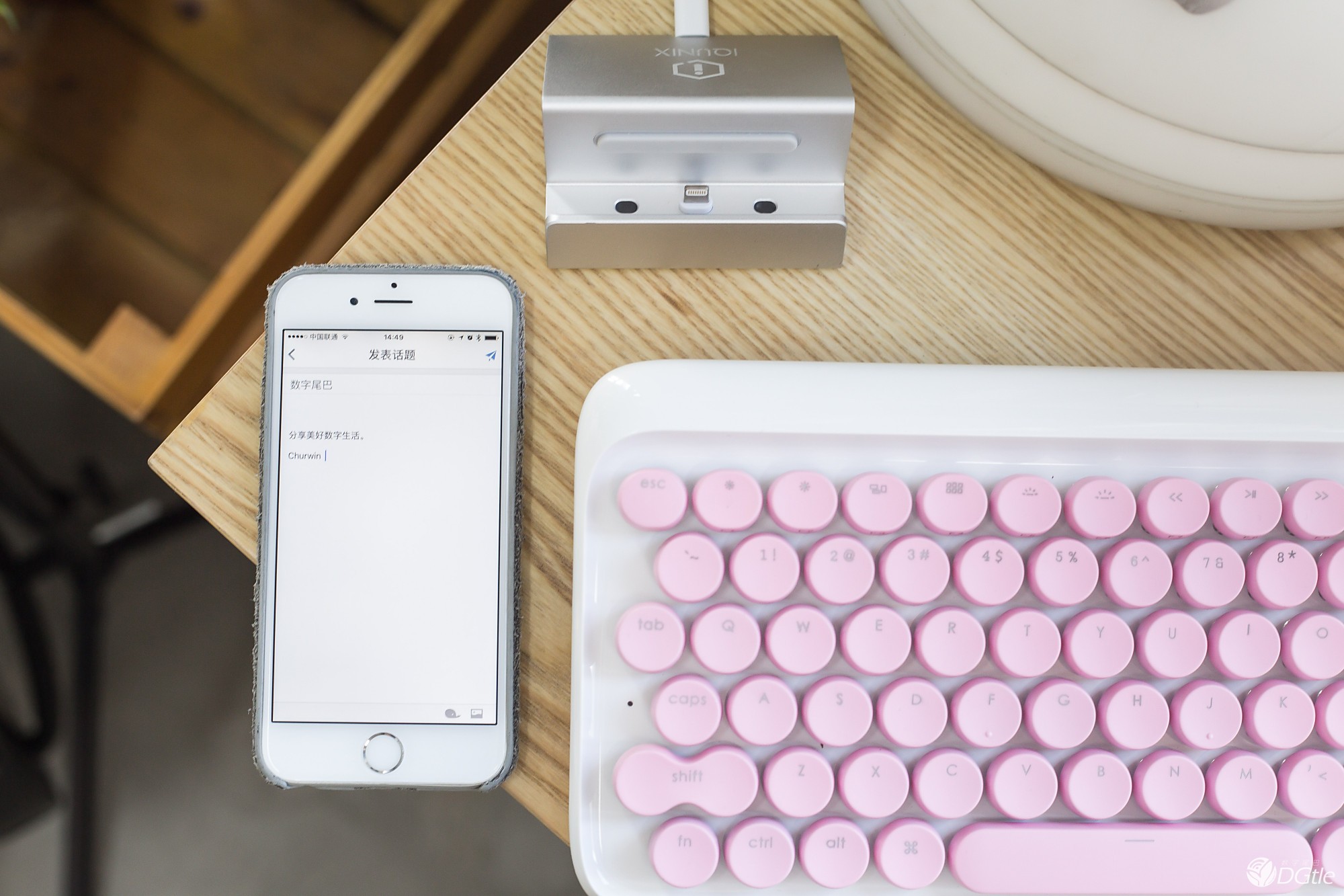 垂涎欲滴！披着糖果外衣的复古机械键盘 智能公会