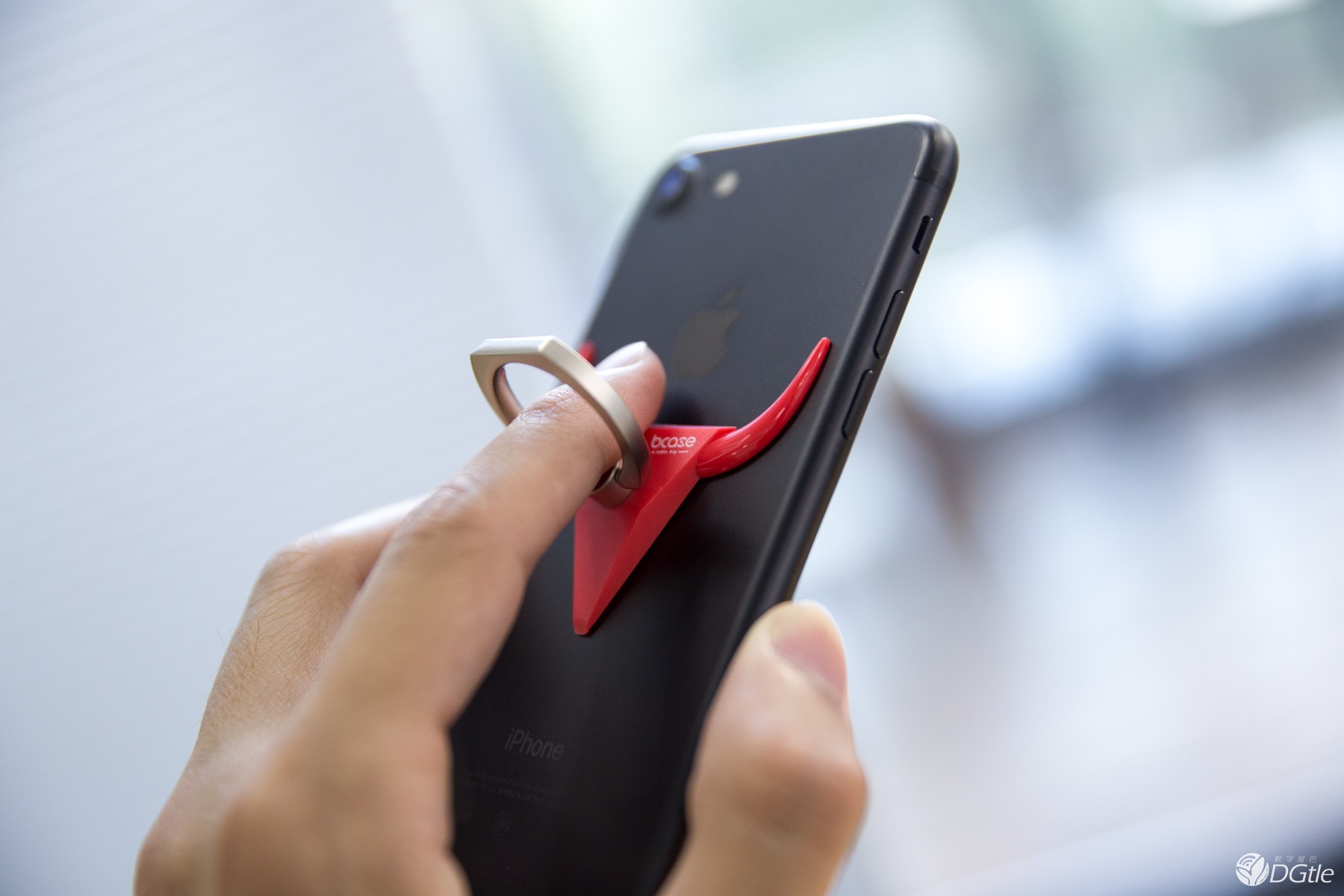 手滑星人的救星 bcase公牛手机指环支架 手滑星人的救星 bcase公牛手机指环支架 智能公会