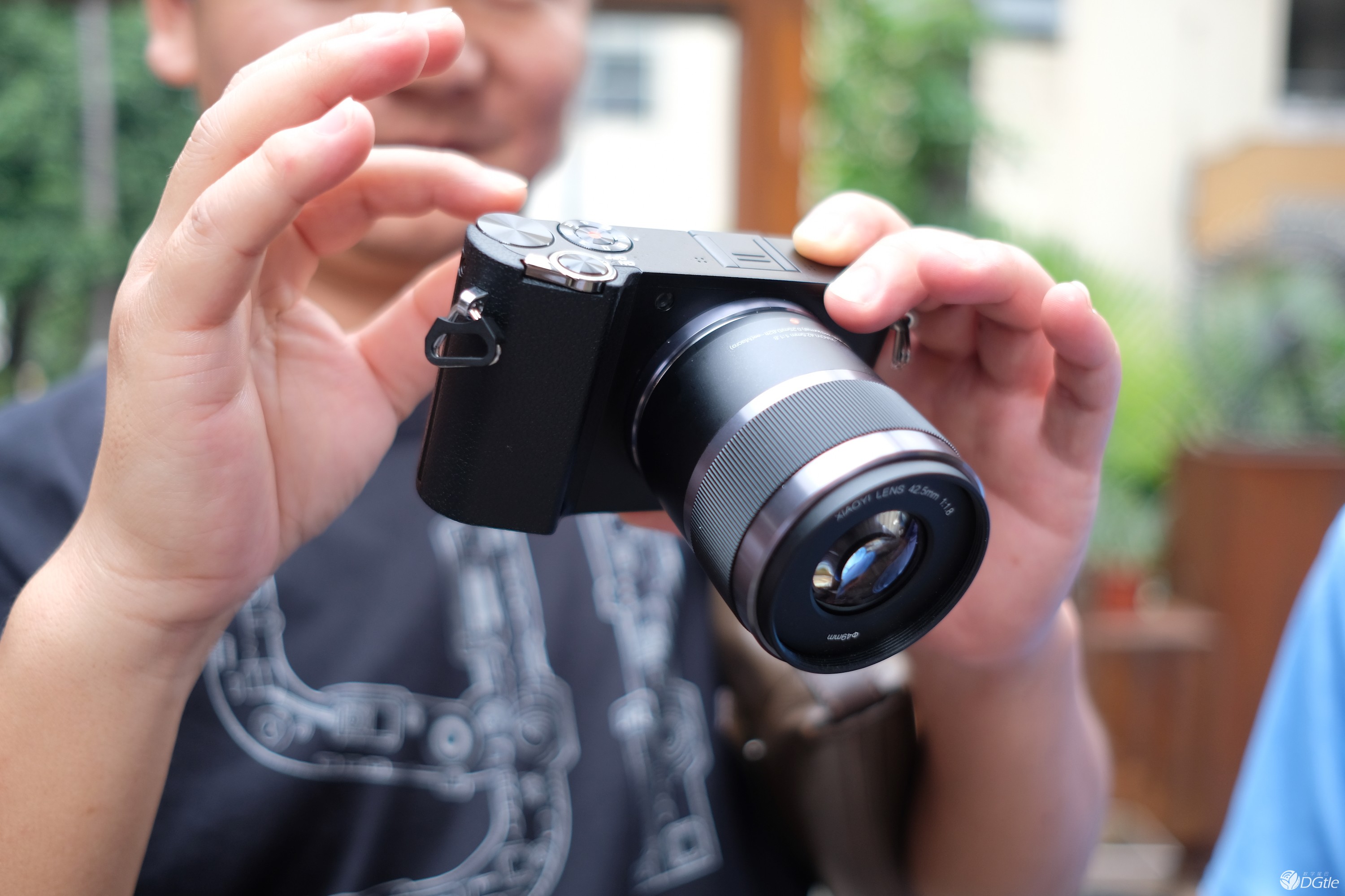 平价摄影风潮  小蚁微单相机M1线下体验  智能公会