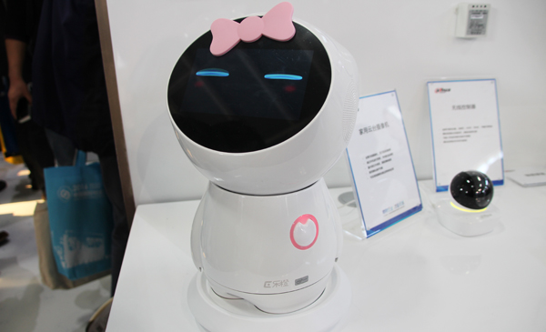 【专访】大华乐橙总经理丁俊：机器人交互将是智能家居的切入点 智能公会