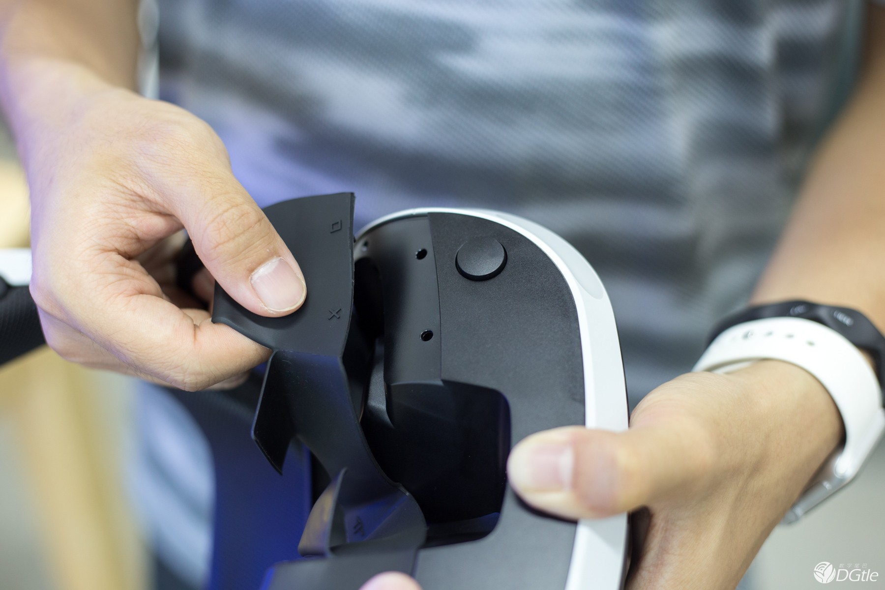 一面理想 一面现实  PlayStation VR深度体验 智能公会