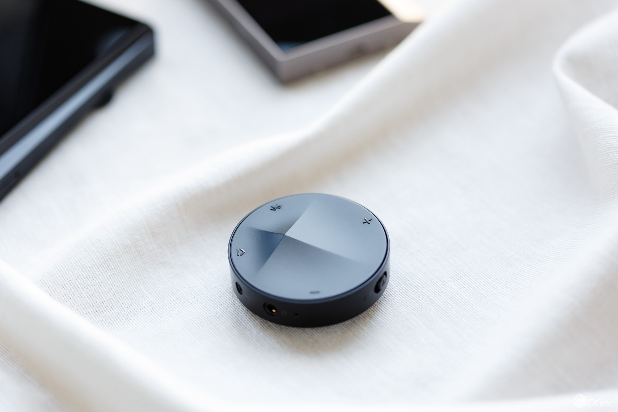 AK XB10蓝牙解码器体验：用手机享受平衡输出的乐趣 智能公会