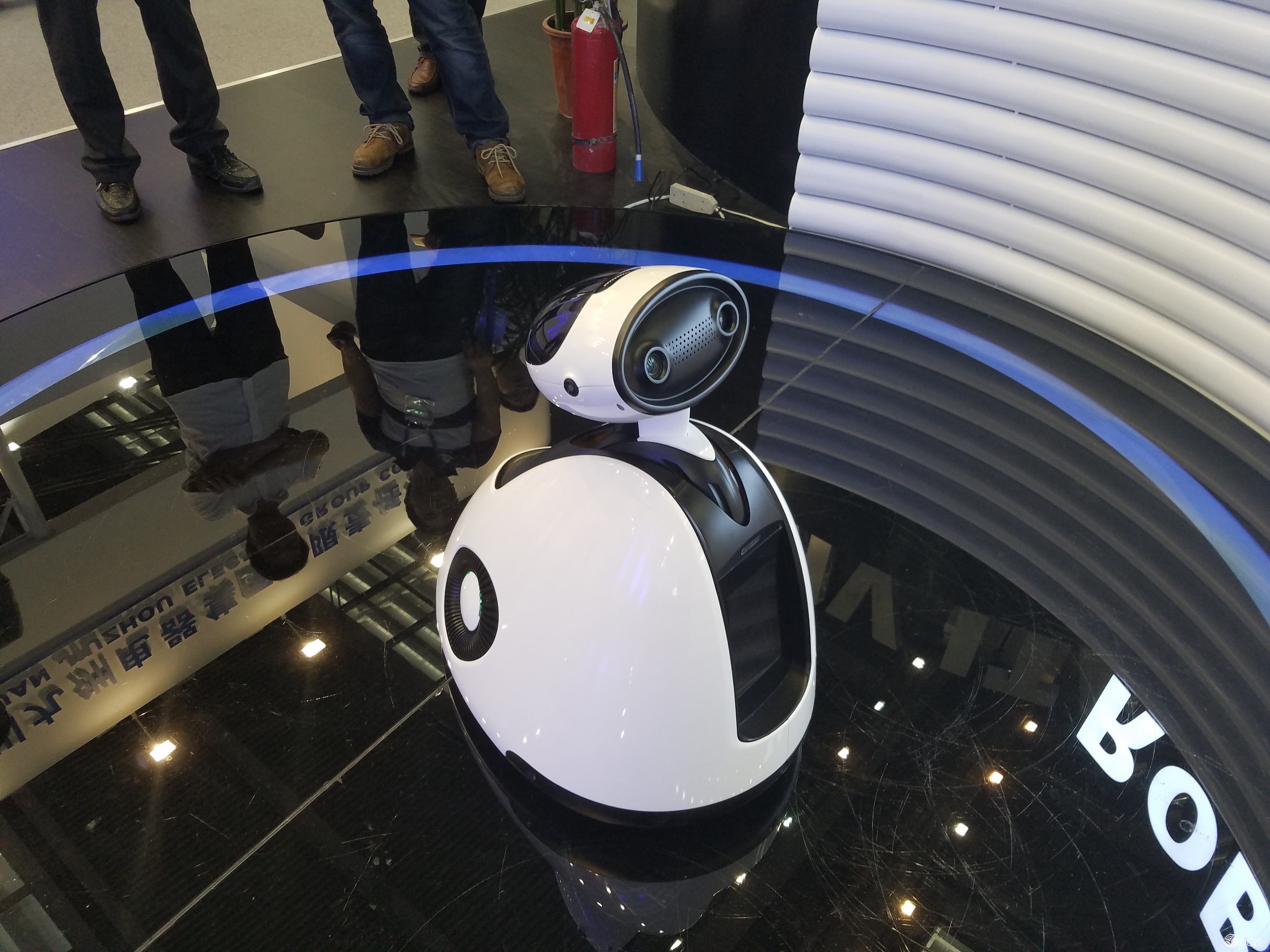 智能机器人管家能干啥？Focalmax给出了自己的答案 智能公会