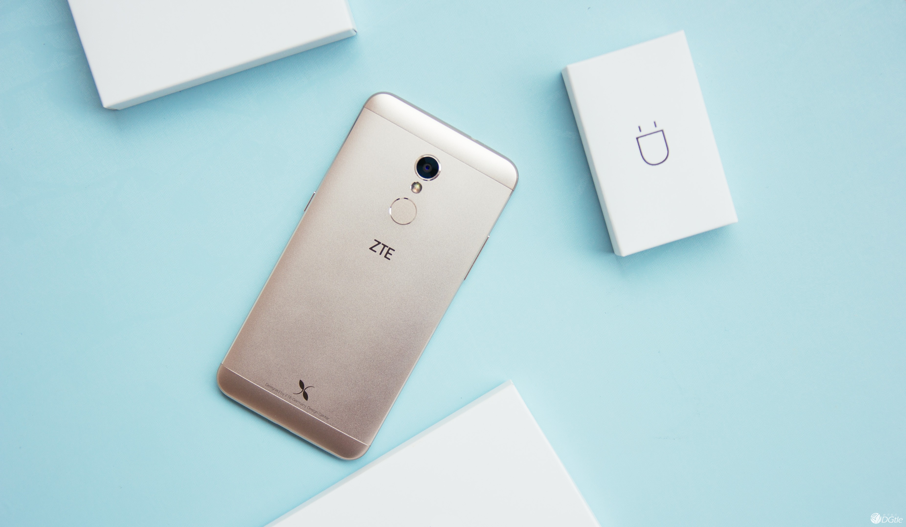  中兴小鲜4 也许是目前最实用的语音手机 智能公会