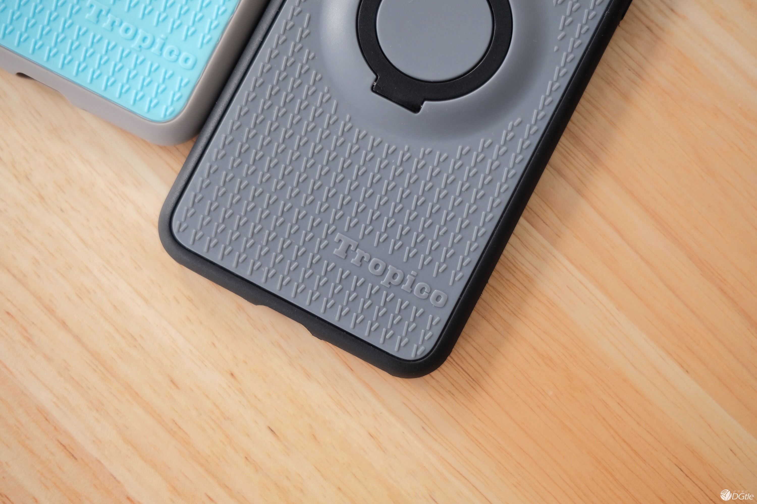 来自热带的灵感 邦克仕Tropico保护壳轻体验 智能公会