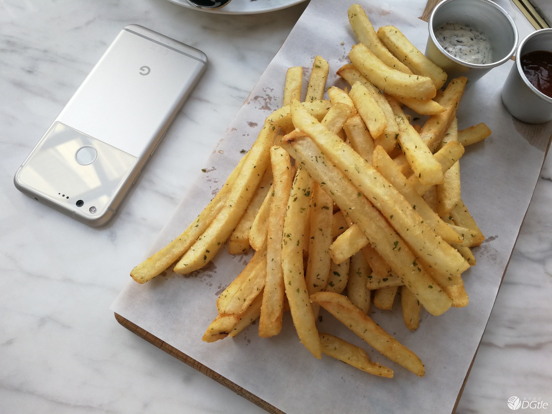 双摄之争 华为Mate 9与iPhone 7 Plus拍照对比 智能公会