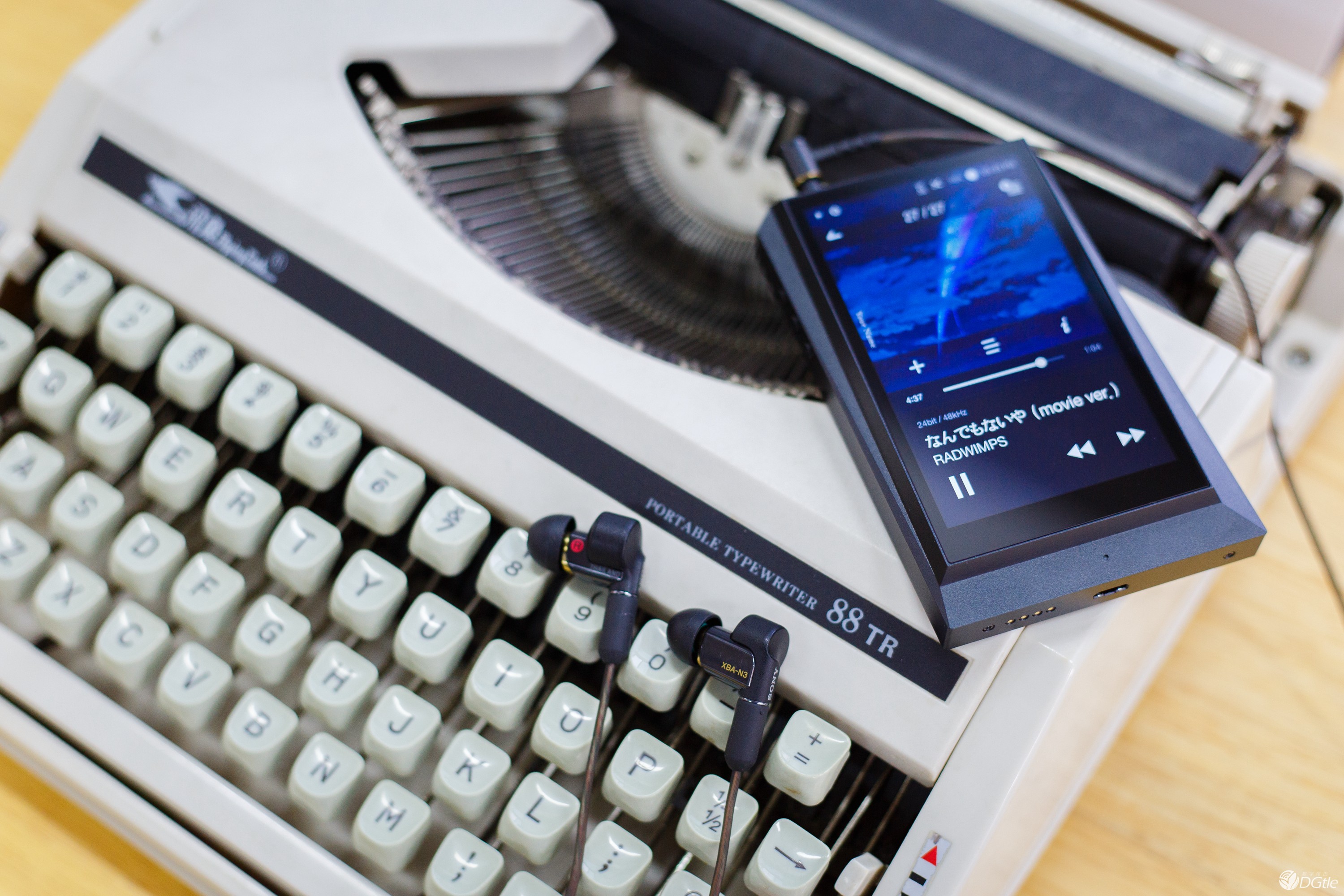 更小的体积 更佳的音质 索尼XBA-N3AP圈铁耳塞体验 智能公会