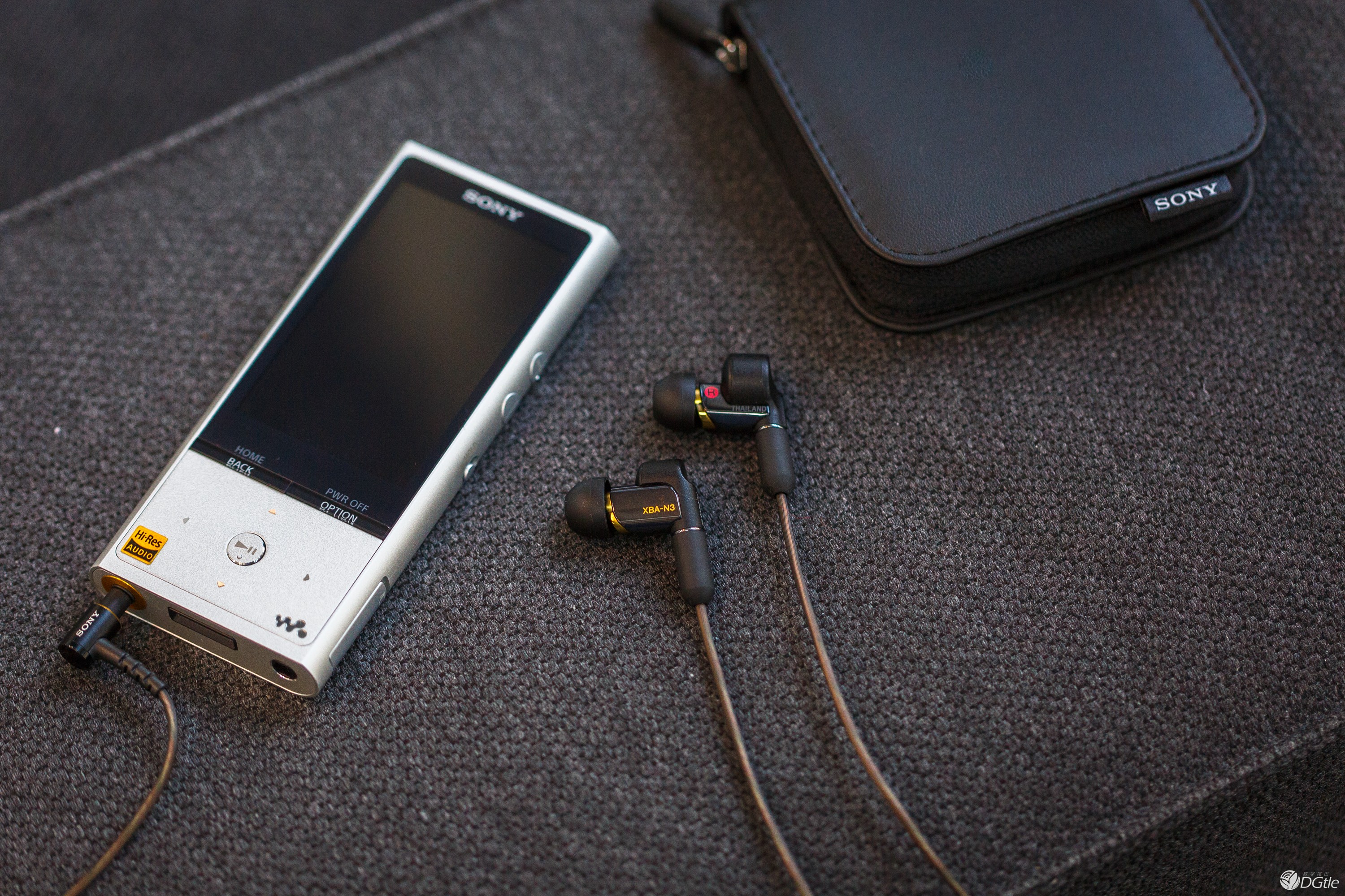 更小的体积 更佳的音质 索尼XBA-N3AP圈铁耳塞体验 智能公会