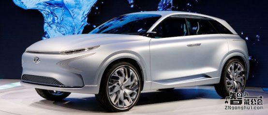 这辆车的燃料燃烧可转换成水 还能用来加湿内室 智能公会