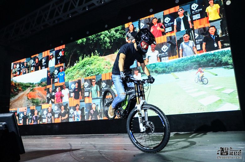 当摩托车实现了电动版 你还会选择汽油摩托吗？ 智能公会