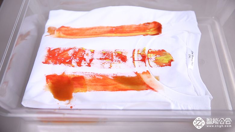 看似风平浪静的实验背后 竟是每分钟1000转的高速运行 智能公会