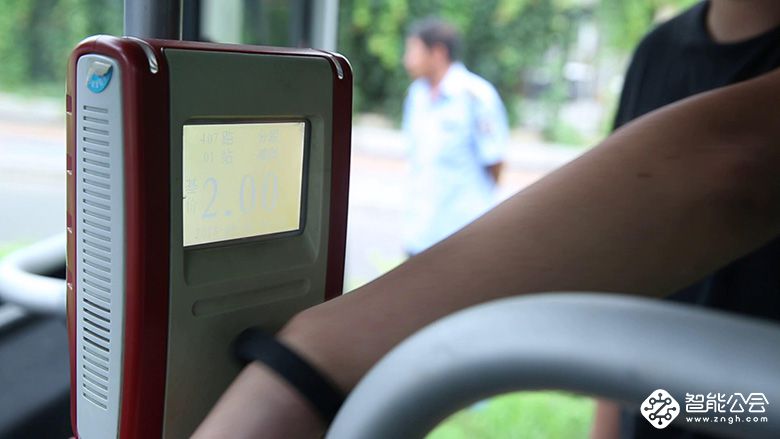 还在等小米手环3？黑加手环强势登场 你想要的他都有 智能公会