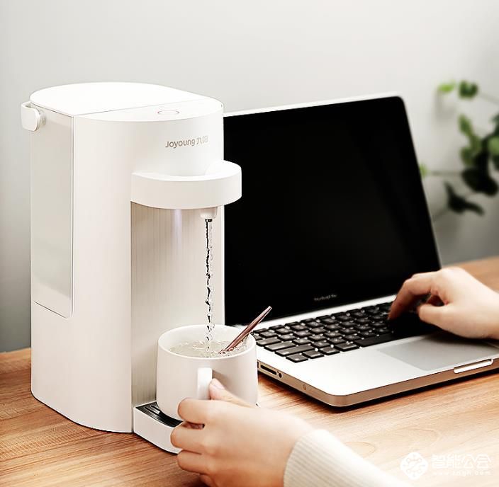 Ipad mini大小的饮水机拯救懒于喝水的你，想要几度要几度 智能公会