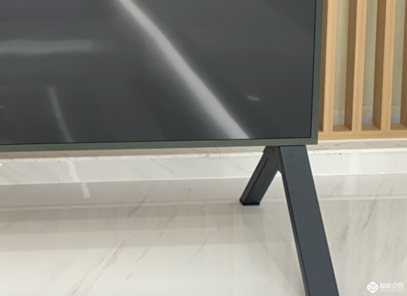 夏普最新电视谍照流出，超高清的巨屏电视你会种草吗？ 智能公会