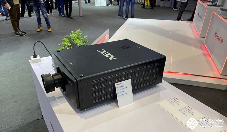 携多款明星产品亮相AWE 夏普诠释非凡智能新体验 智能公会