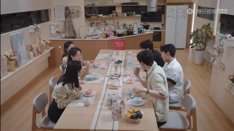 《心动的信号》六位素人嘉宾首次亮相，海信新风空调在线嗑糖 智能公会