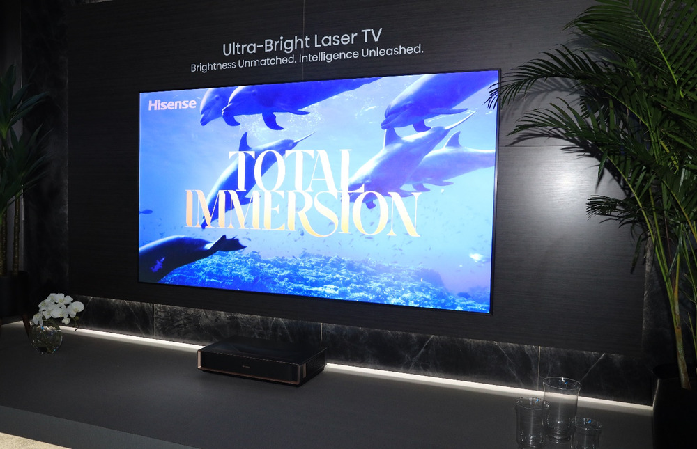 CES2025：海信RGB-Mini LED亮相 液晶电视史上第一次发出彩色光源 智能公会