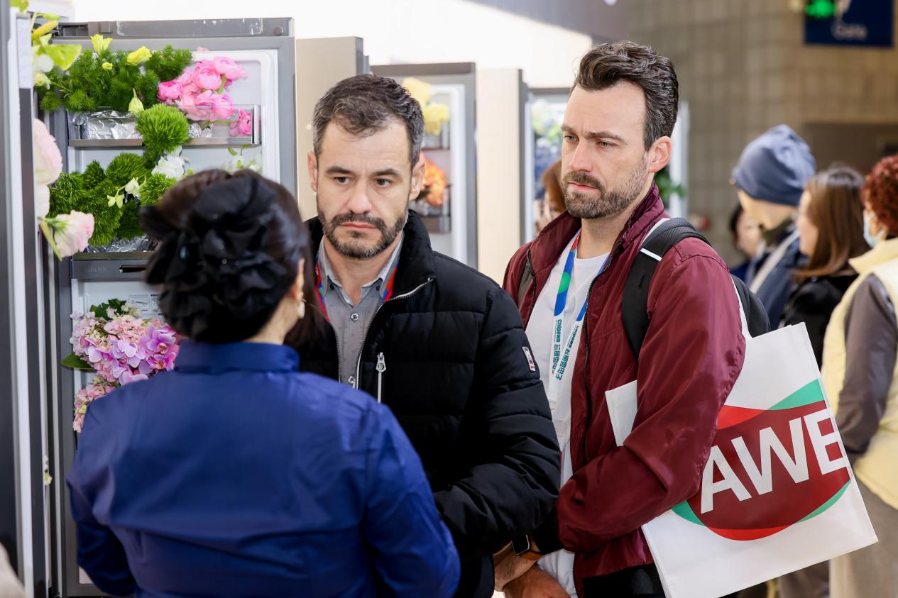 造一个果蔬生长庄园！容声世俱杯全球官方冰箱闪耀AWE，让新鲜触手可及！ 智能公会