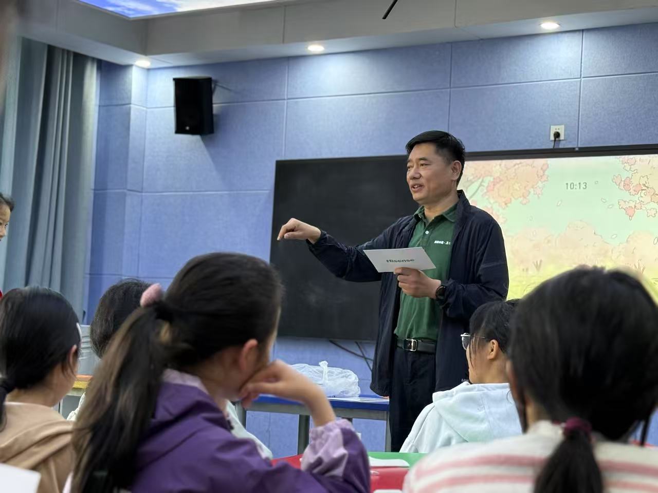 海信冰箱·雨辰助学走进三清山学校：科技温度温暖留守童年 智能公会