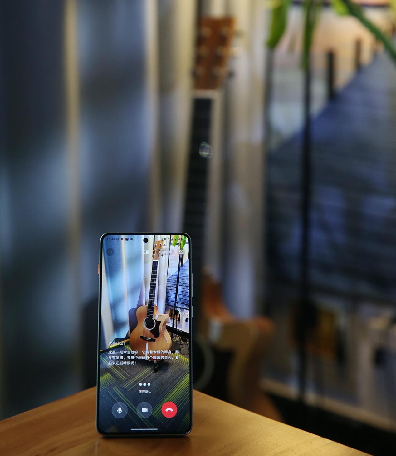 轻薄全能旗舰 体验无短板 联想moto X70 Air AI手机深度评测 智能公会