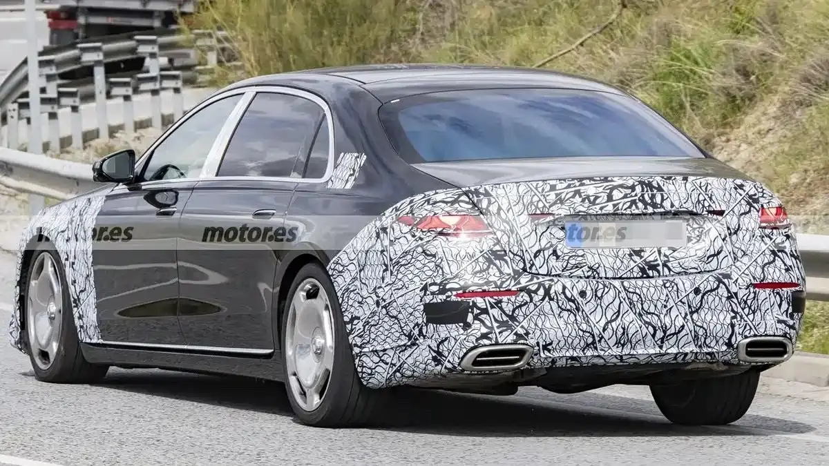 26款迈巴赫S级改款曝光：V12还在，L3自动驾驶真来了？ 智能公会