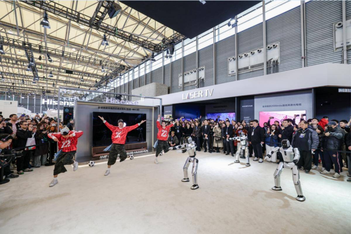 领跑彩色光源时代！海信携三大硬核技术亮相AWE2026  智能公会