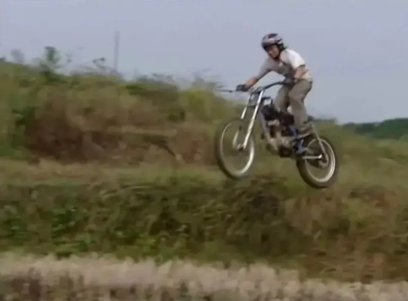 从修车学徒到干翻杜卡迪：张雪用20年告诉世界，中国机车不是只有“便宜货” 智能公会